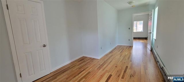 16 Prospect Avenue, Bergenfield, NJ 07621