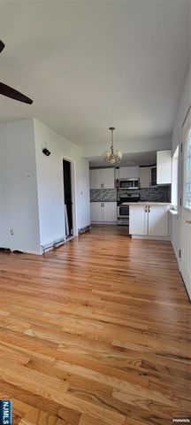 16 Prospect Avenue, Bergenfield, NJ 07621