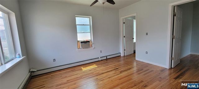 16 Prospect Avenue, Bergenfield, NJ 07621