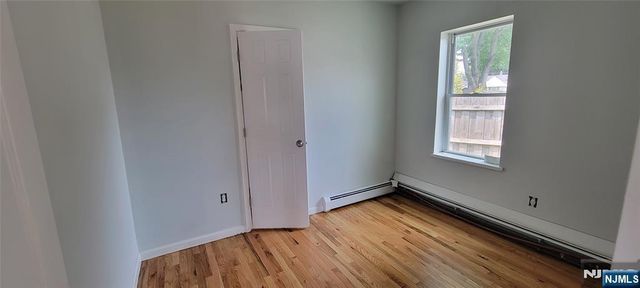 16 Prospect Avenue, Bergenfield, NJ 07621