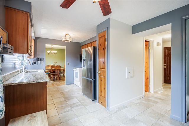 123 Woodsong Lane, Greece, NY 14612