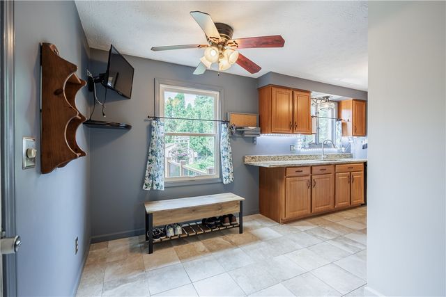 123 Woodsong Lane, Greece, NY 14612