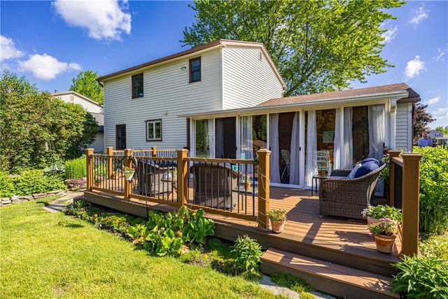 123 Woodsong Lane, Greece, NY 14612