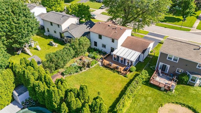 123 Woodsong Lane, Greece, NY 14612
