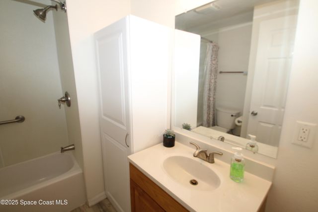 2540 Chatham Way NE, Palm Bay, FL 32905