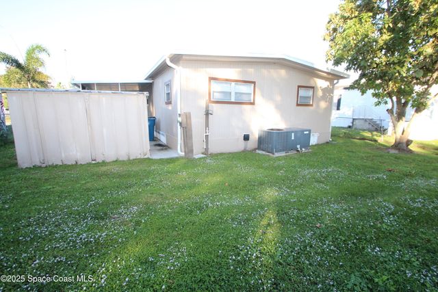 2540 Chatham Way NE, Palm Bay, FL 32905