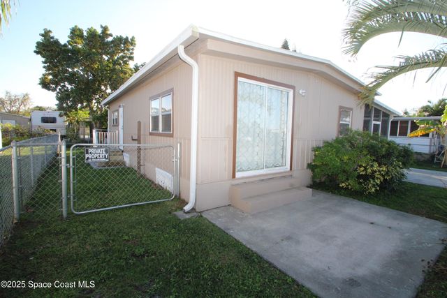 2540 Chatham Way NE, Palm Bay, FL 32905