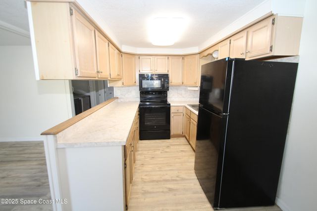 2540 Chatham Way NE, Palm Bay, FL 32905