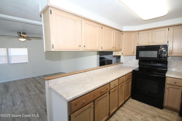 2540 Chatham Way NE, Palm Bay, FL 32905