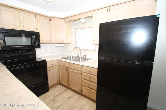 2540 Chatham Way NE, Palm Bay, FL 32905