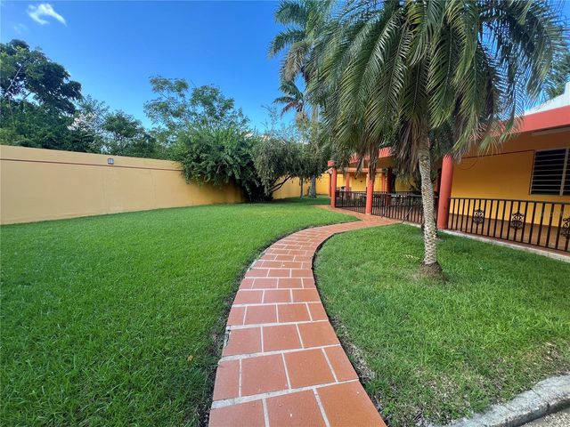 3 PLAZA, Gurabo, PR 00778