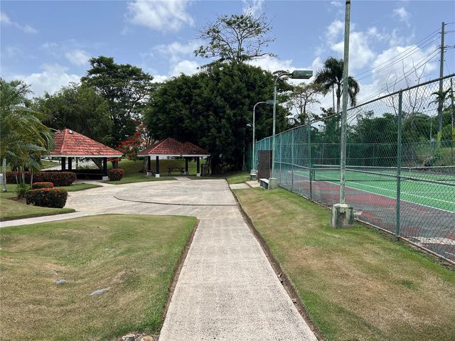 3 PLAZA, Gurabo, PR 00778