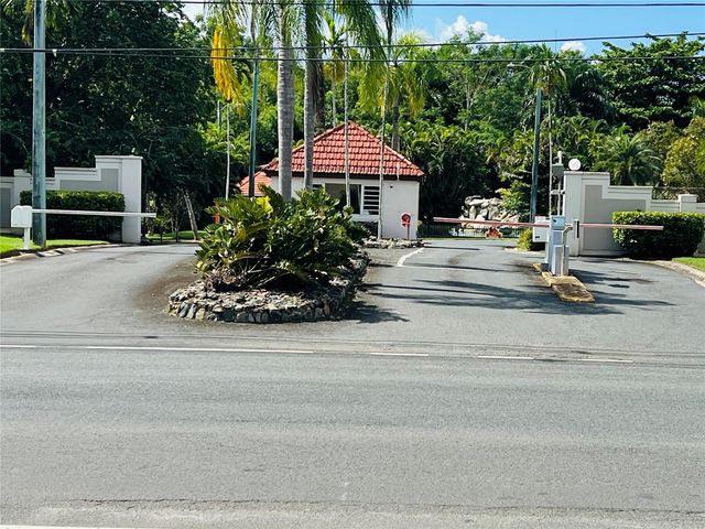 3 PLAZA, Gurabo, PR 00778