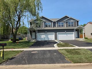 1390 Merrimac Lane, Hanover Park, IL 60133