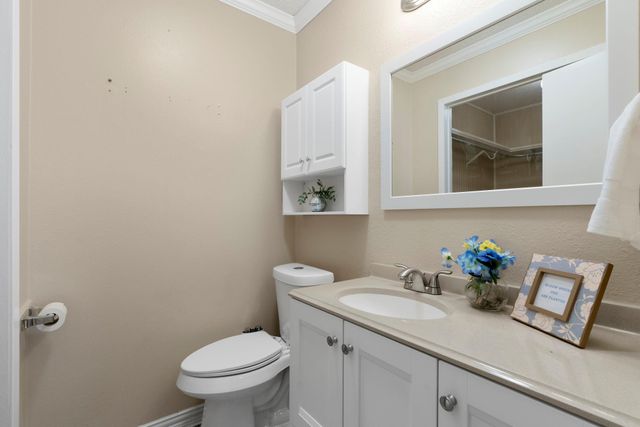 500 Grand Prairie CIR, Dripping Springs, TX 78620