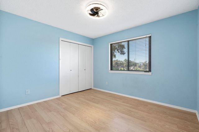 500 Grand Prairie CIR, Dripping Springs, TX 78620