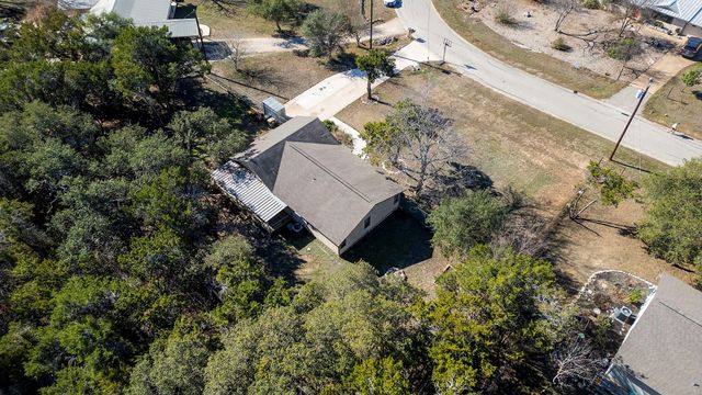 500 Grand Prairie CIR, Dripping Springs, TX 78620