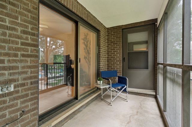 3412 Oak Ridge Road 211, Hopkins, MN 55305