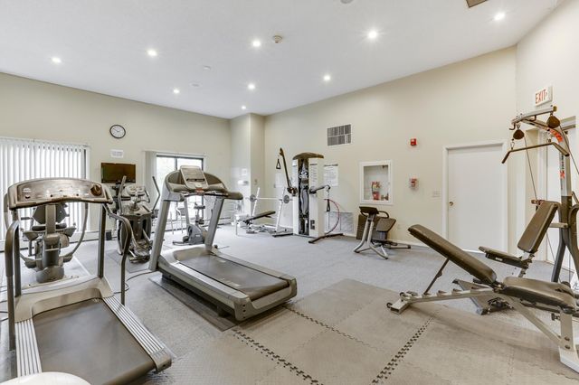 3412 Oak Ridge Road 211, Hopkins, MN 55305