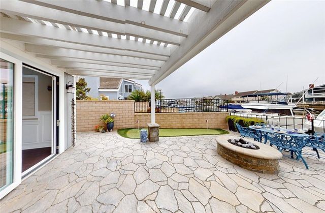 16143 Saint Croix, Huntington Beach, CA 92649