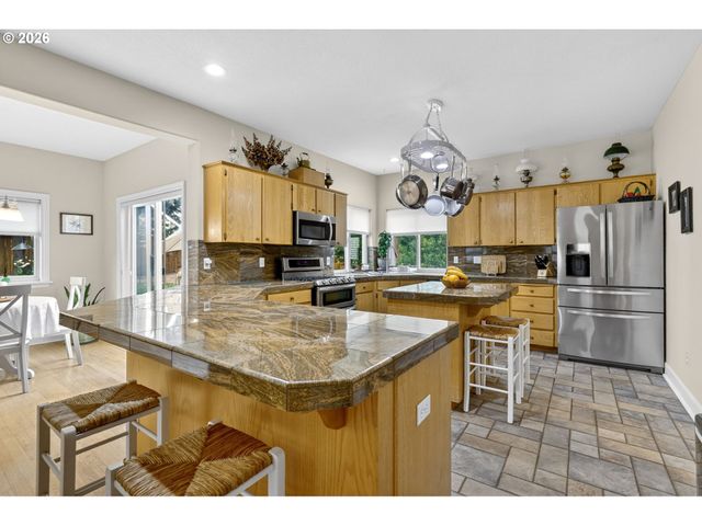7799 Sw 173RD Pl, Beaverton, OR 97007