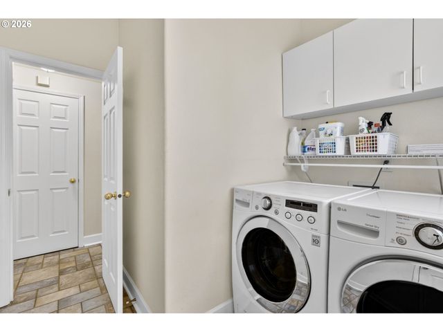7799 Sw 173RD Pl, Beaverton, OR 97007