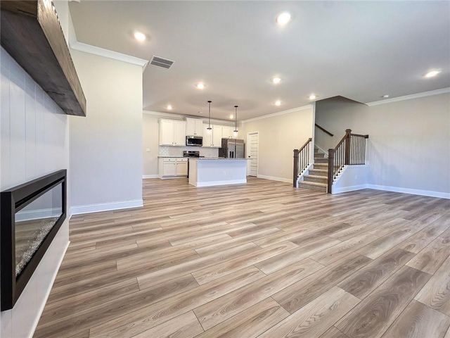 3517 Iron Hearth Bend, Snellville, GA 30039