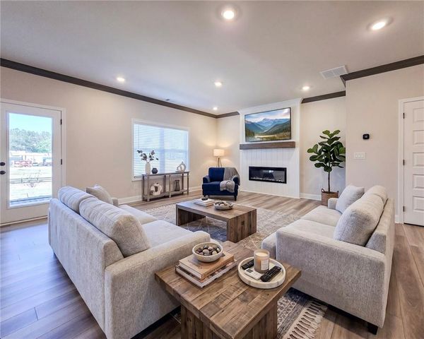 3517 Iron Hearth Bend, Snellville, GA 30039