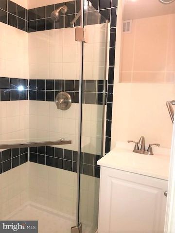 1720 9TH ST NW, Washington, DC 20001