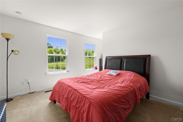 101 Weeping Willow, Camillus, NY 13031