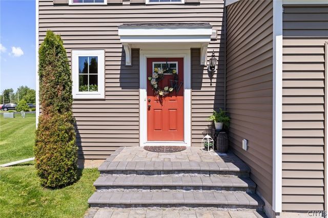 101 Weeping Willow, Camillus, NY 13031