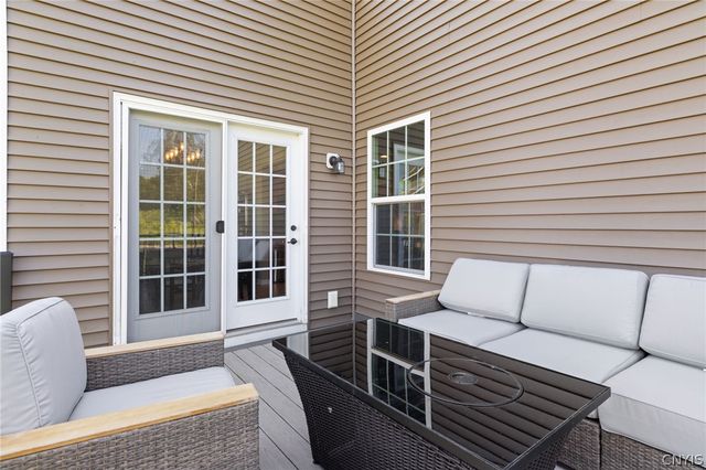 101 Weeping Willow, Camillus, NY 13031