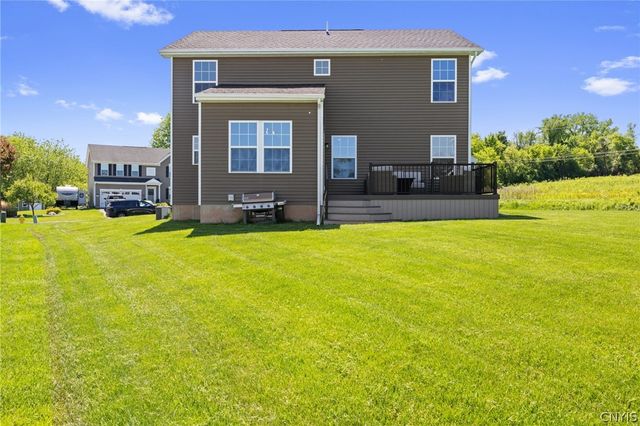101 Weeping Willow, Camillus, NY 13031