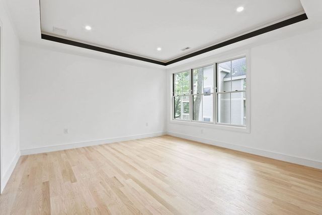 323 Nevada 2, Newton, MA 02460