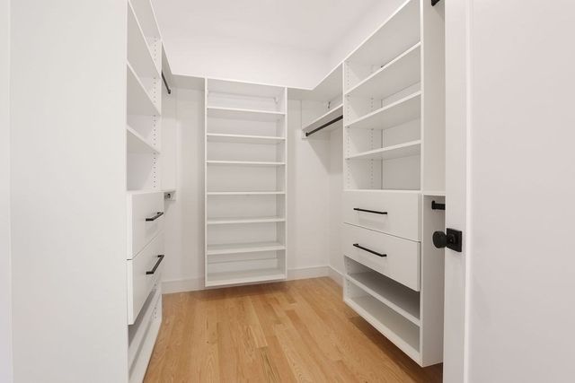 323 Nevada 2, Newton, MA 02460