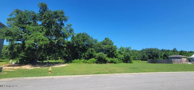 85-90 Oak Alley Lane, Long Beach, MS 39560