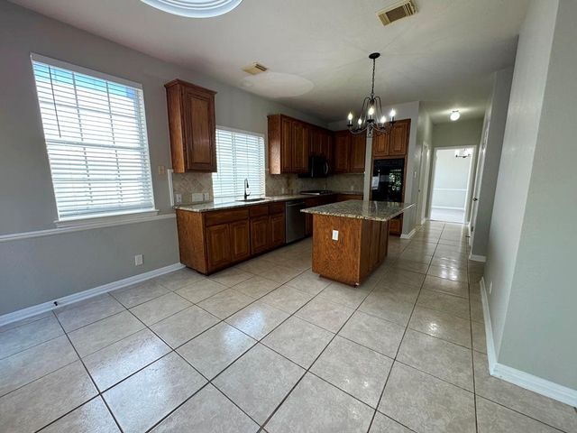 5844 Back Bay LN, Austin, TX 78739