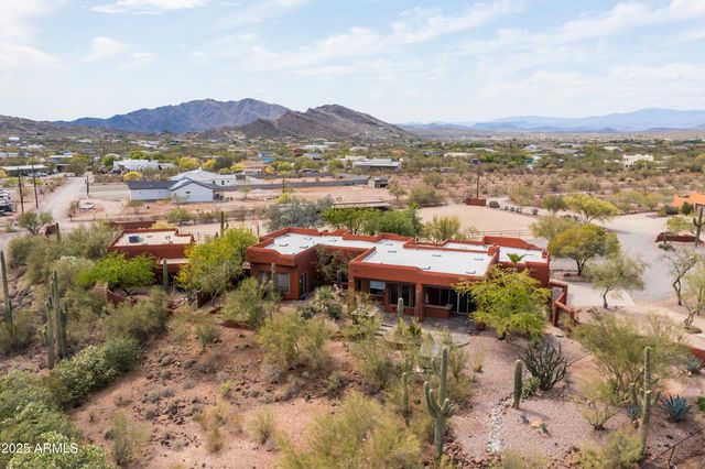 43011 N 18th Street, New River, AZ 85087