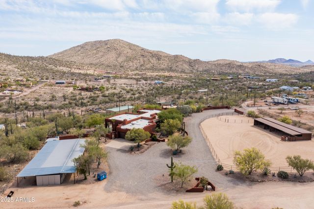 43011 N 18th Street, New River, AZ 85087