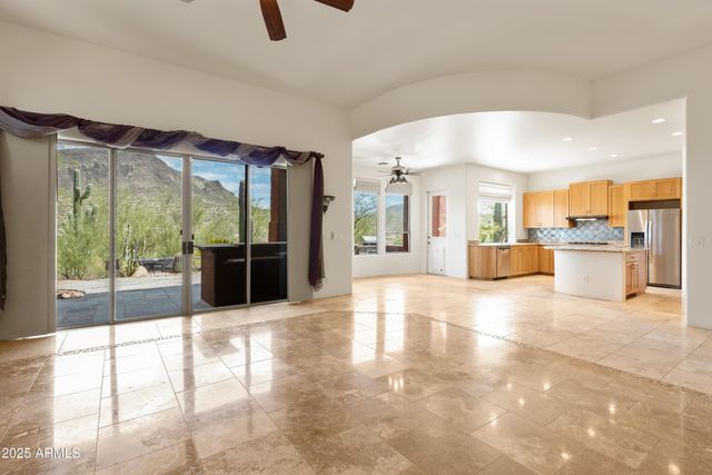 43011 N 18th Street, New River, AZ 85087