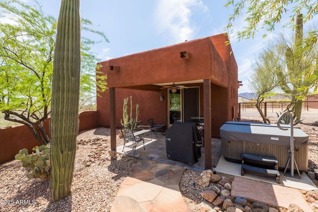 43011 N 18th Street, New River, AZ 85087