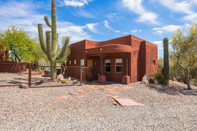 43011 N 18th Street, New River, AZ 85087