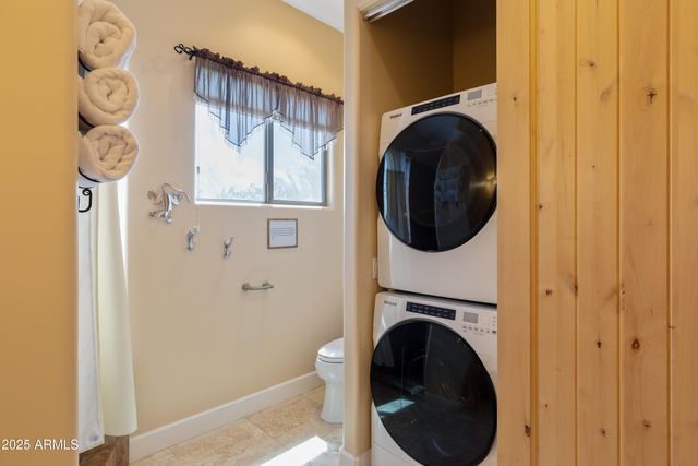 43011 N 18th Street, New River, AZ 85087