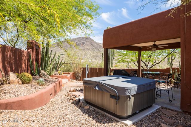 43011 N 18th Street, New River, AZ 85087