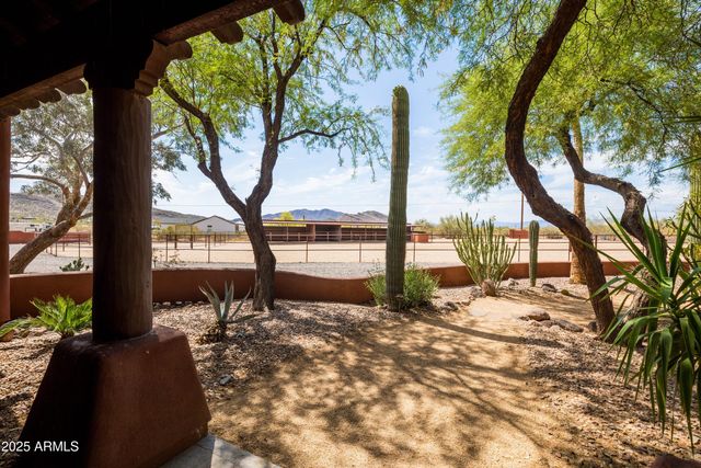 43011 N 18th Street, New River, AZ 85087