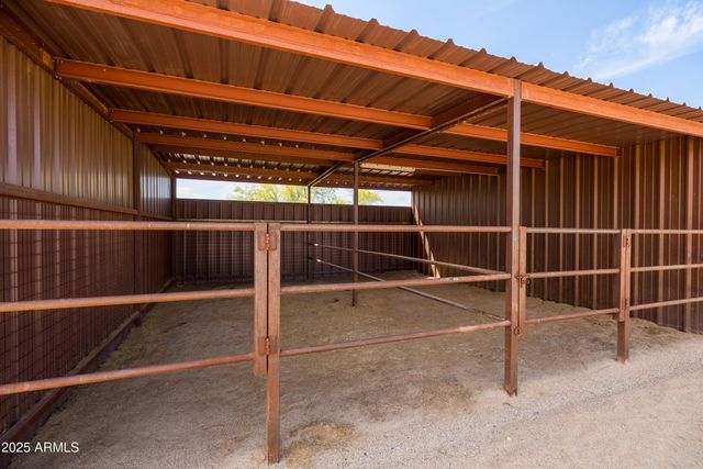 43011 N 18th Street, New River, AZ 85087