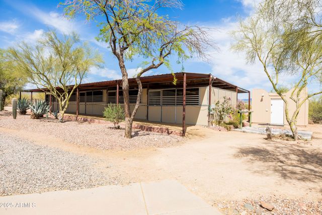 43011 N 18th Street, New River, AZ 85087