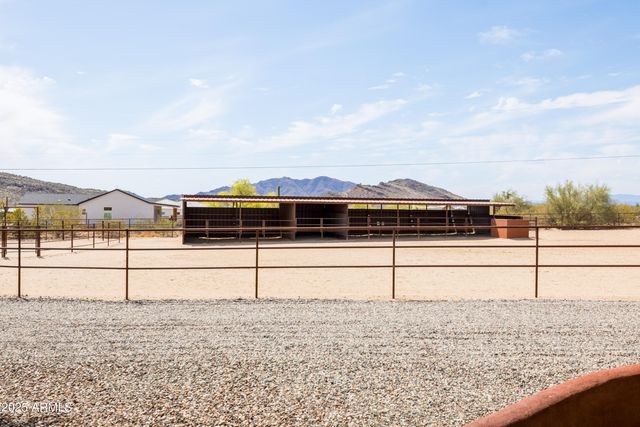 43011 N 18th Street, New River, AZ 85087