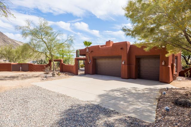 43011 N 18th Street, New River, AZ 85087