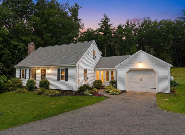24 Manchester Road, Amherst, NH 03031